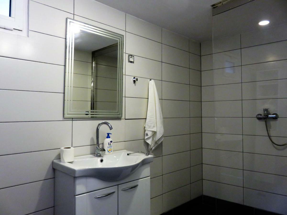 Apartament Cres Exteriör bild