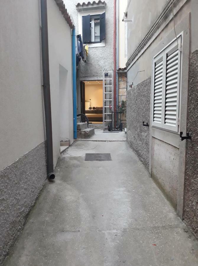 Apartament Cres Exteriör bild