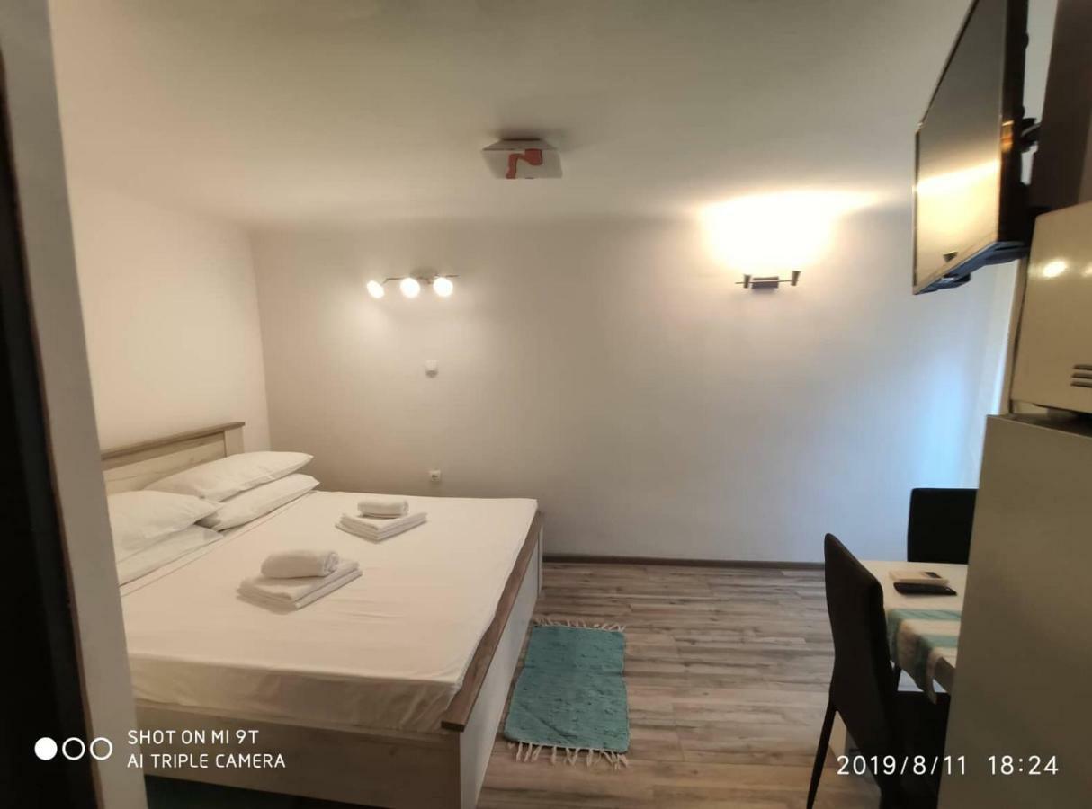 Apartament Cres Exteriör bild