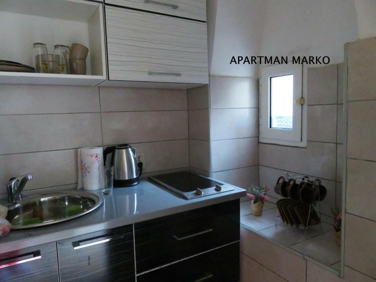 Apartament Cres Exteriör bild